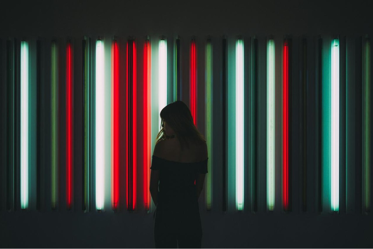 Equipe trabalhando em produto de software